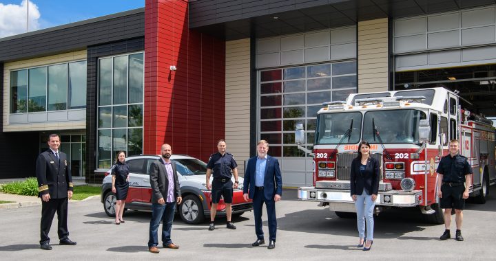 La Ville de Laval signe une convention avec l’Association des pompiers de Laval