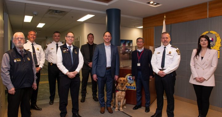 Kino : le nouveau chien de soutien au sein du Service de police de Laval